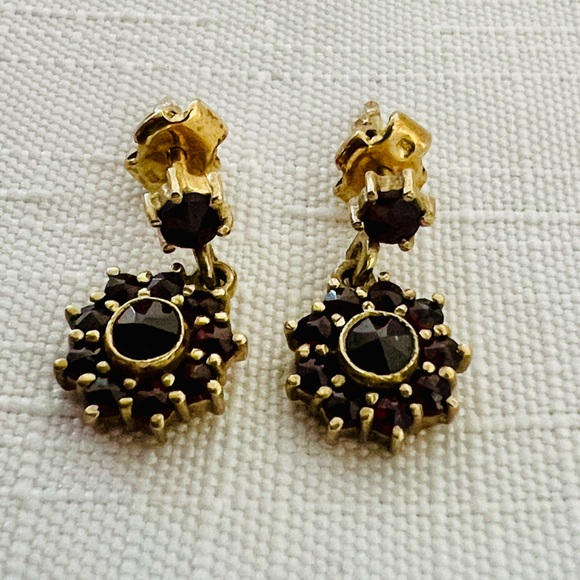 Jewelry - Vintage / Rare G~900 Garnet Earrings ( 21.6 K )